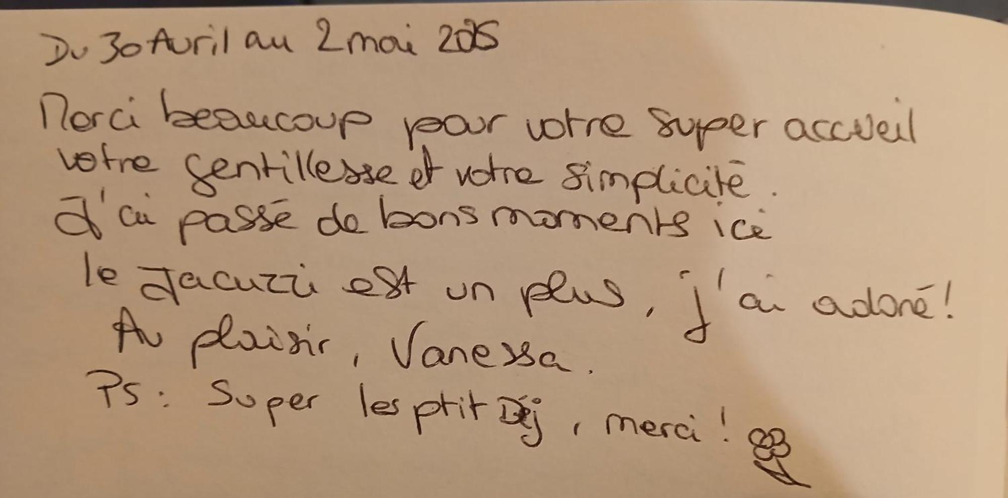 Les Bichettes Bed & Breakfast Mortagne-sur-Sevre Luaran gambar